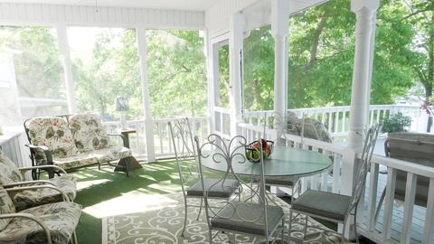 Agents Become Buyers on Smith Mountain Lake