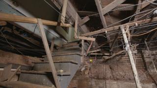 Spooky Basement, Scary Flip Spooky Basement, Scary Flip