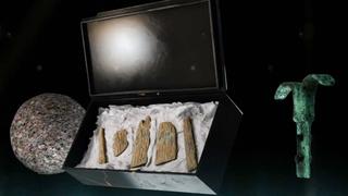 The Dixon Relics