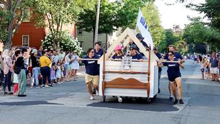Newburyport Forever House: Bed Race Newburyport Forever House: Bed Race