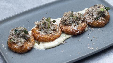 Titans vs Kelvin Fernandez