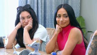 Deena Makes a Friend