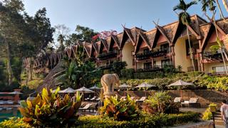 Tropical Luxe in Southeast Asia Tropical Luxe in Southeast Asia