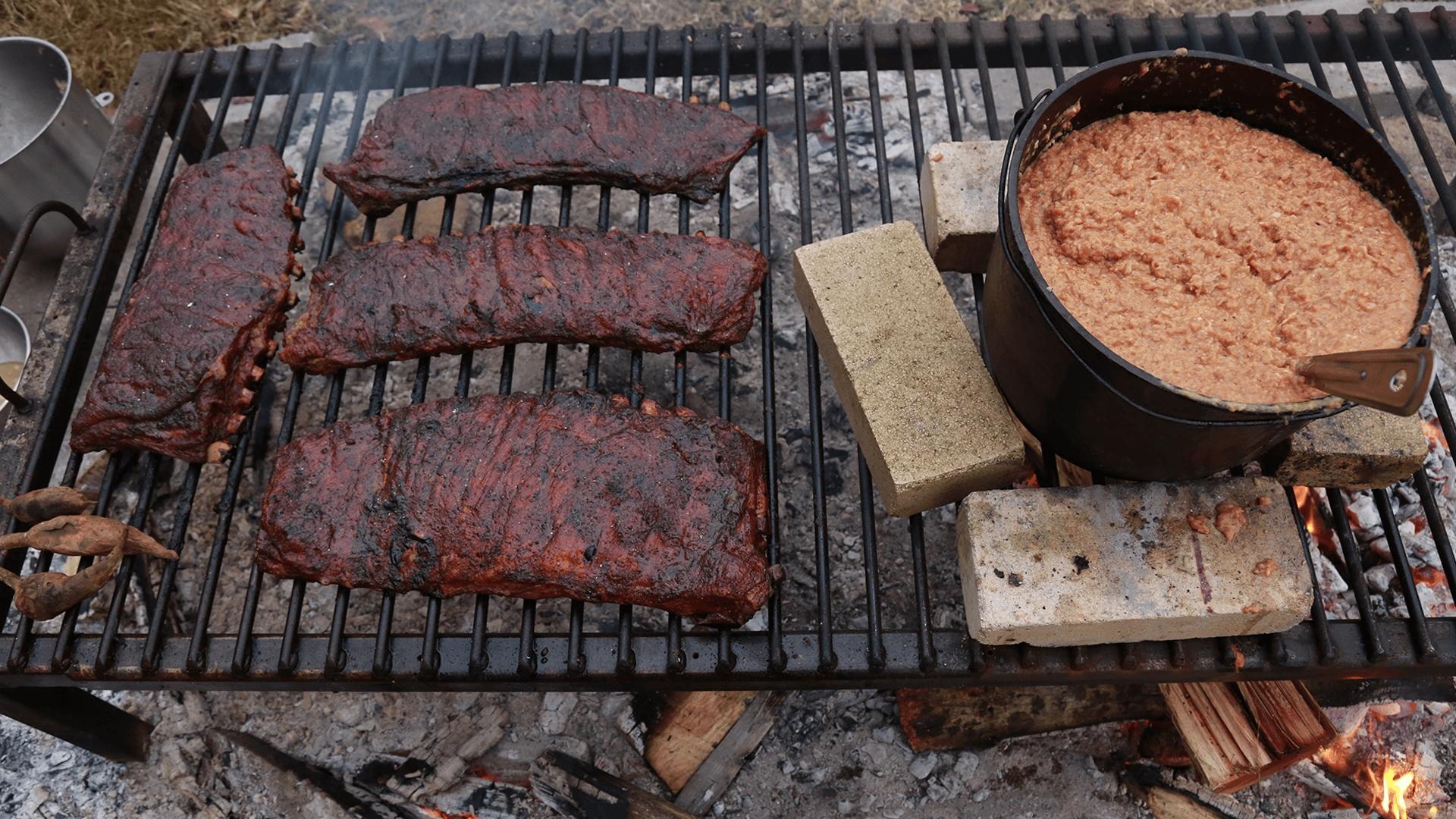 Watch Barbecue: Life of Fire: S1E7 - South Carolina Peach-Glazed Ribs ...