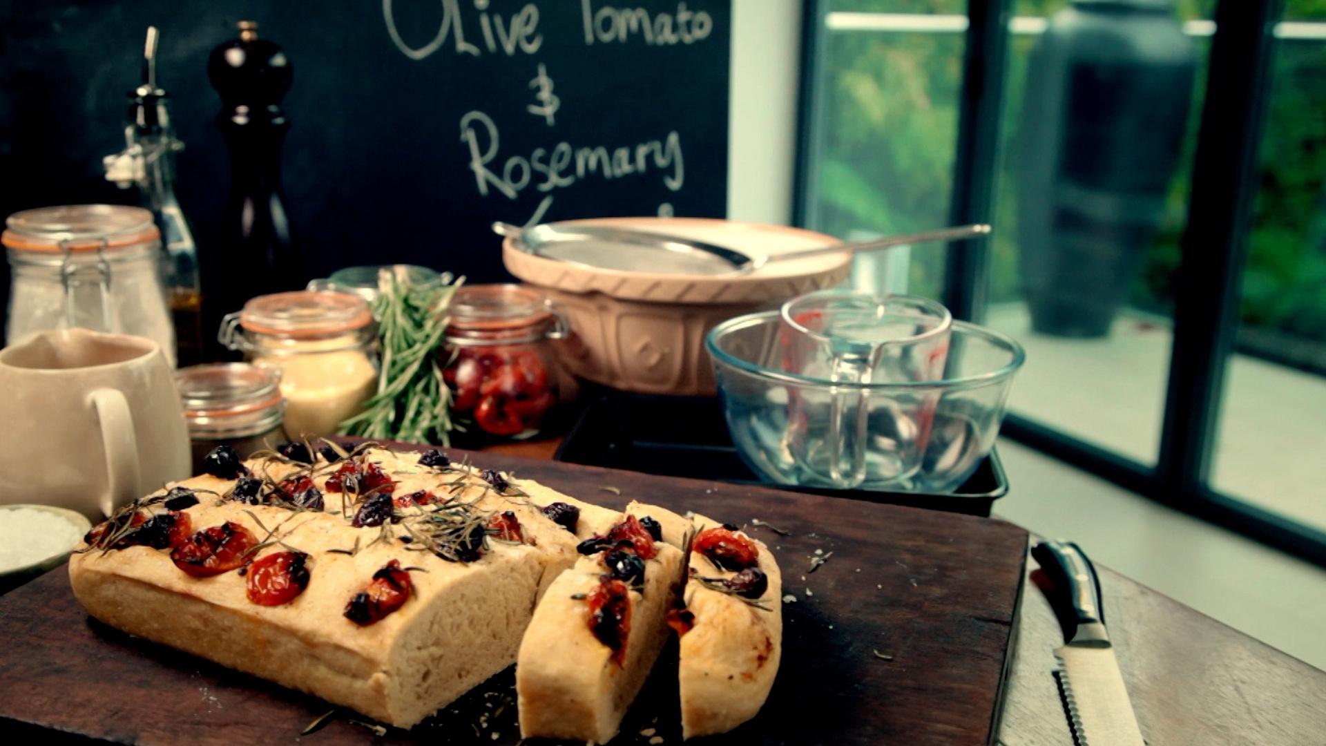 Watch Gordon Ramsay's Ultimate Cooking Course: S1E6 - Baking 101 on ...