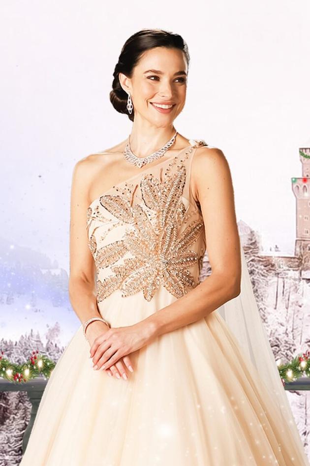 A Christmas Castle Proposal