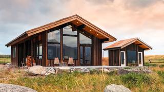 Contemporary Containers; Montana's Mountainous Mini Stays Contemporary Containers; Montana's Mountainous Mini Stays
