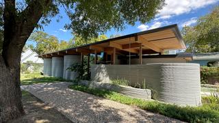 3D Printed Homes; Square Bow