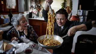 Jamie Oliver Cooks Italy