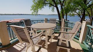 A Lakefront Okoboji Overhaul in Iowa