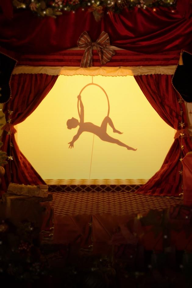 Cirque du Soleil Holiday Fireplace