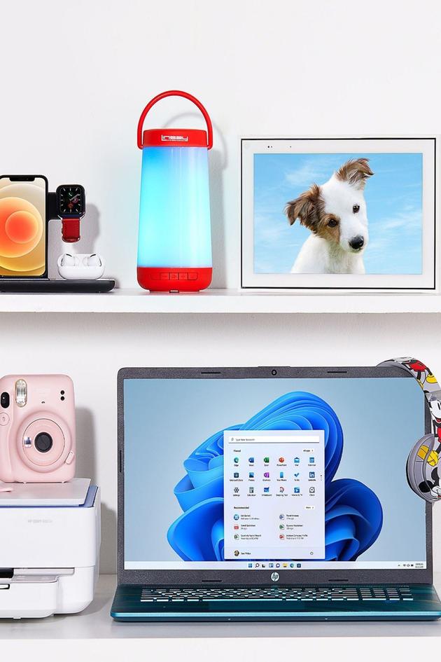 Electronic Gifts - Cyber Monday Celebration