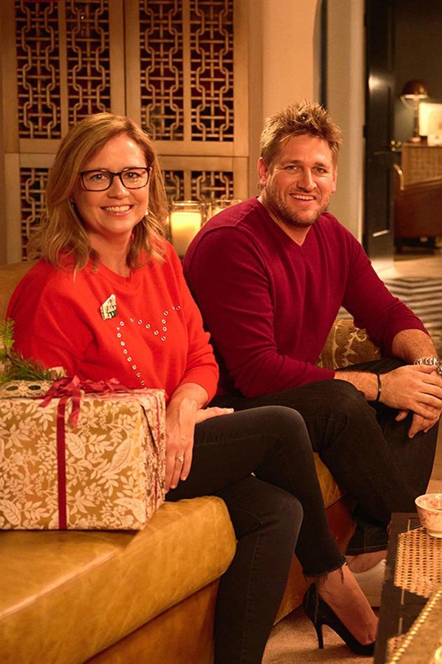 Jenna Fischer vs. Curtis Stone: Holiday Cooking Showdown!