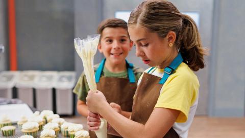 Puzzle Piece of Cake