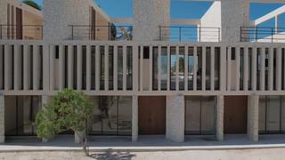 House Hunters International