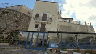 World's Bargain Dream Homes