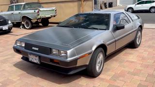 DeLorean DeLorean