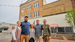 Home Town: Inn This Together
