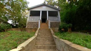 House in Ruins Gets a Facelift House in Ruins Gets a Facelift