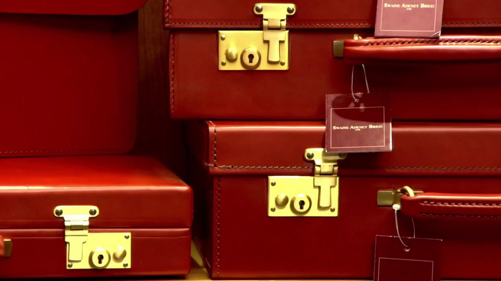 Watch How It's Made: S15E2 - Leather Briefcases; Crop Dusters; Corn ...