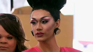 The Queen Who Mopped Xmas The Queen Who Mopped Xmas