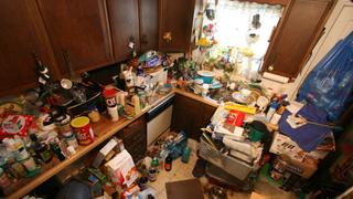 Hoarding: Buried Alive