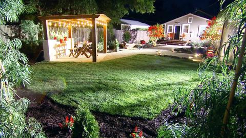 A Music Lover's Holiday Yard
