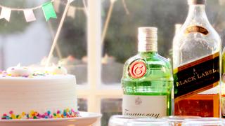How to Decorate a Dessert Bar How to Decorate a Dessert Bar