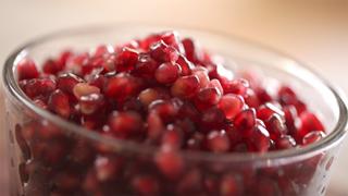How to Seed a Pomegranate How to Seed a Pomegranate