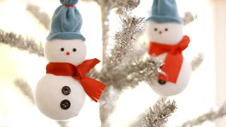Kid Friendly Craft: Snowmen Ornaments Kid Friendly Craft: Snowmen Ornaments
